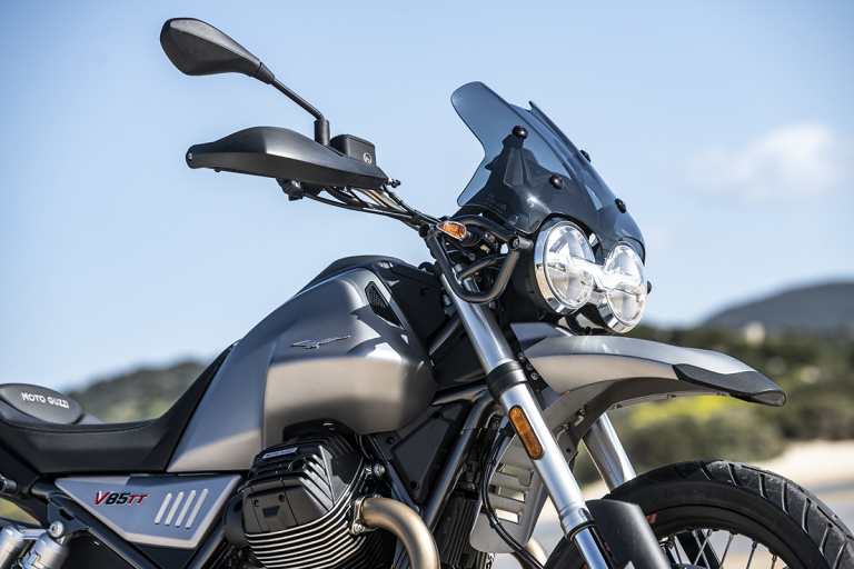 Moto-Guzzi-V85TT-13